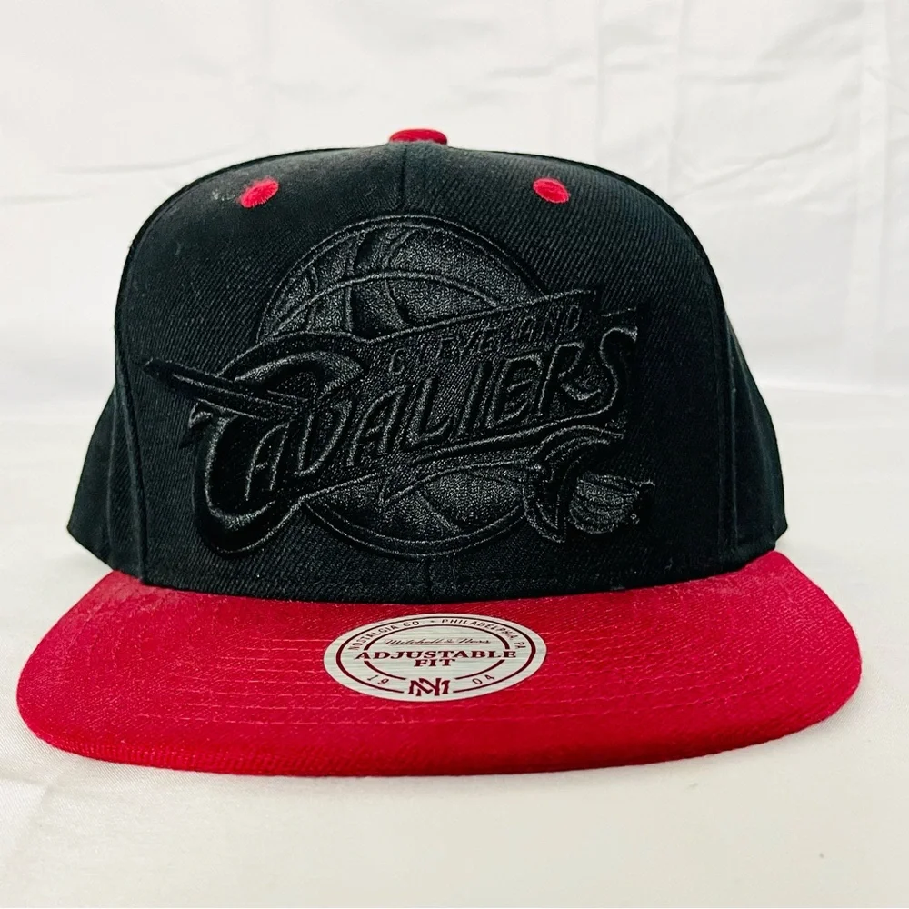 Mitchell & Ness Cleveland Cavaliers XL Tonal BRAND NEW Snapback cap hat Cavs NBA